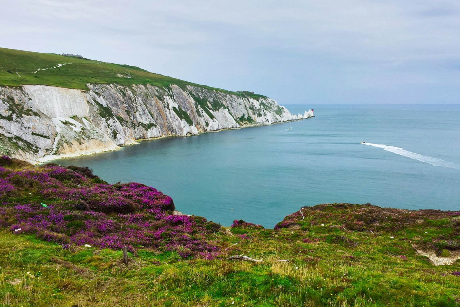 Top 5 anchorages to visit on the isle of wight